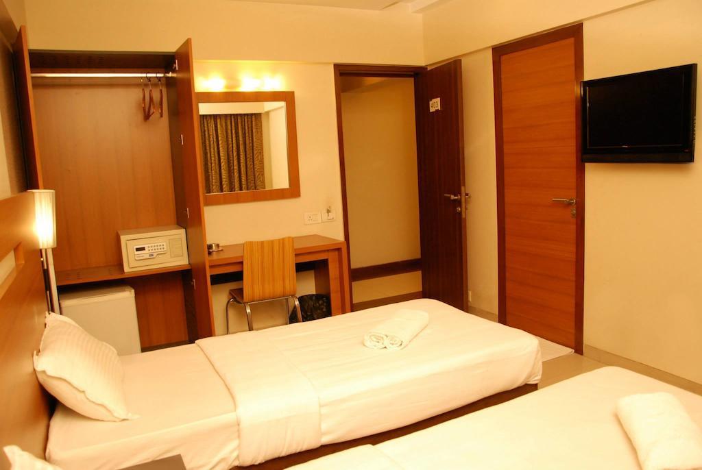 Hotel Tanish Residency Navi Mumbai Chambre photo